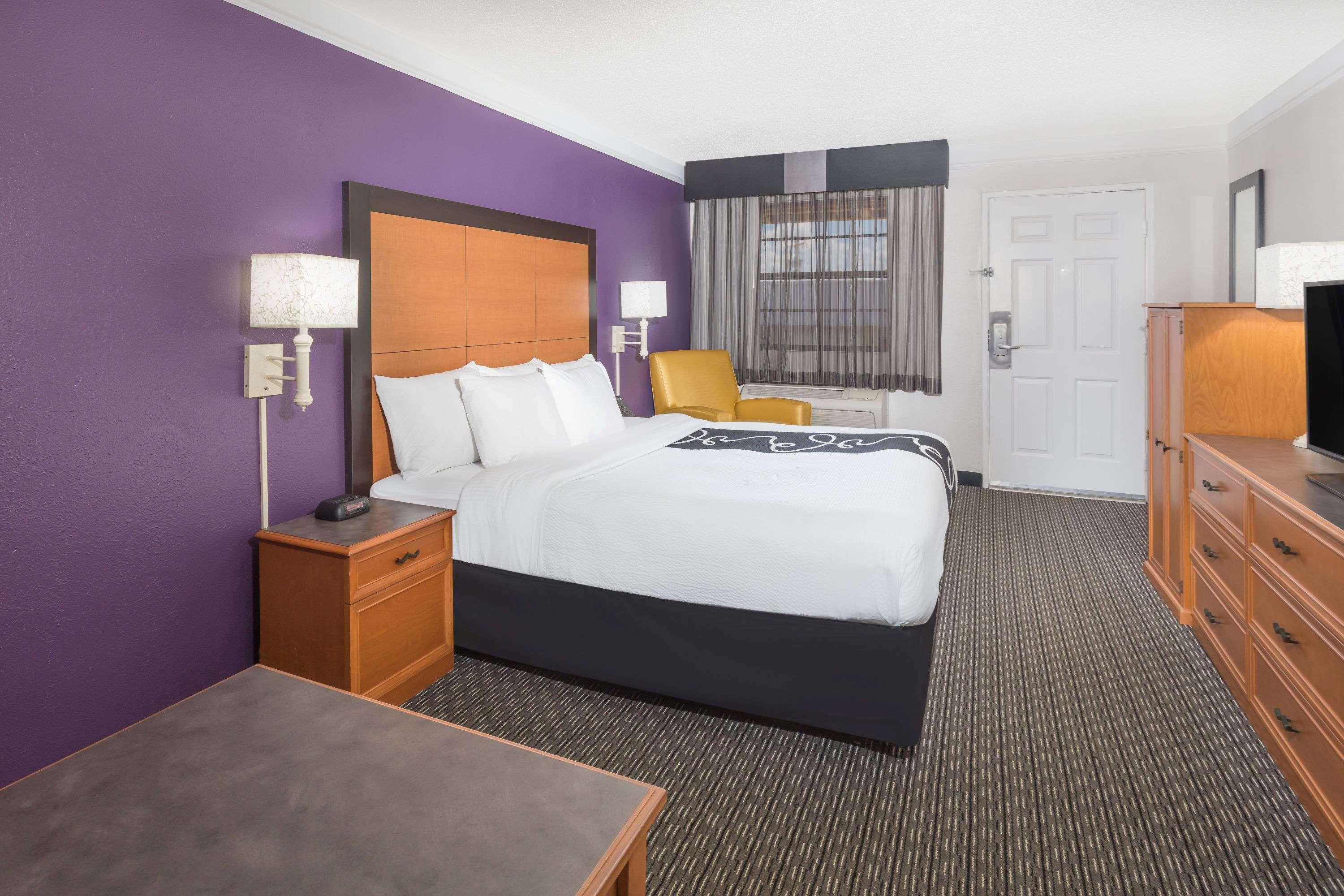 Baymont By Wyndham Greenville Woodruff Rd Buitenkant foto