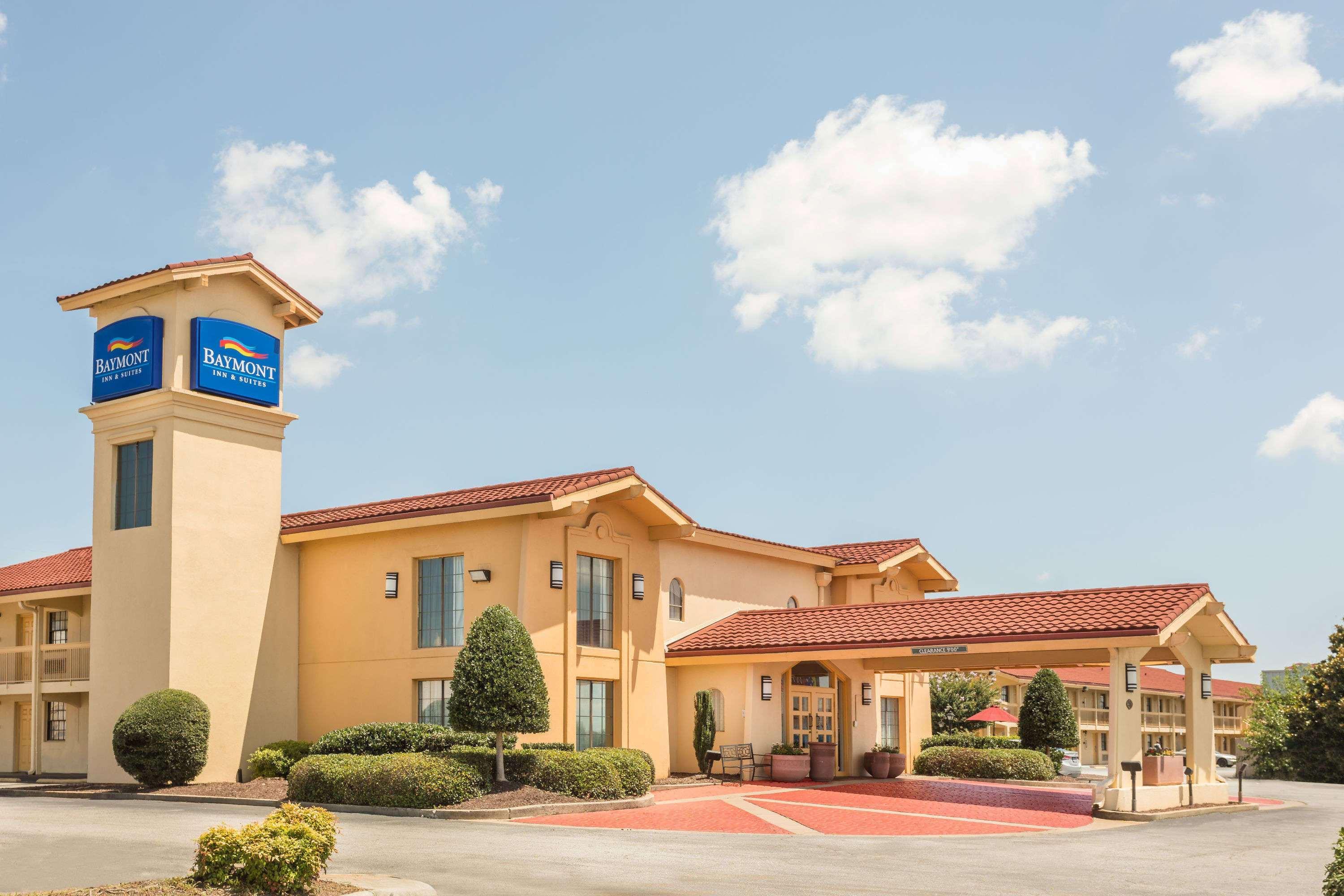 Baymont By Wyndham Greenville Woodruff Rd Buitenkant foto