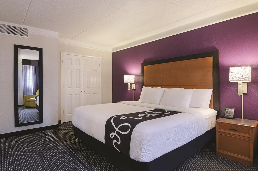 Baymont By Wyndham Greenville Woodruff Rd Buitenkant foto